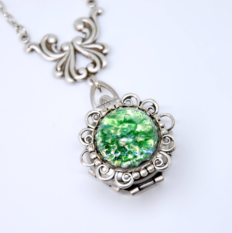 Emerald Green Locket Necklace 4 Photo Locket Antique Silver Etsy