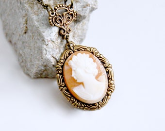 Victorian Lady Cameo Necklace, Carved Vintage Shell Cameo, Antiqued Brass, Peach Necklace, Art Nouveau Necklace, Cameo Jewelry Gift