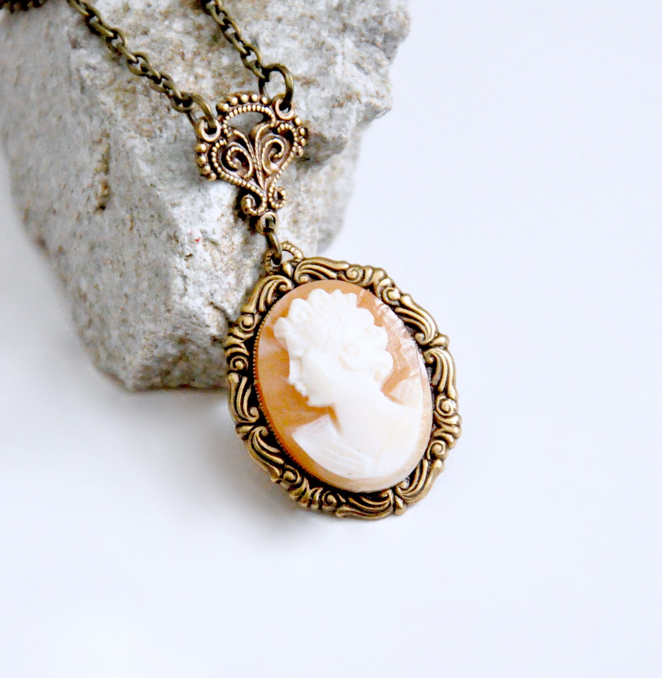 Vintage Cameo Necklace main image 1