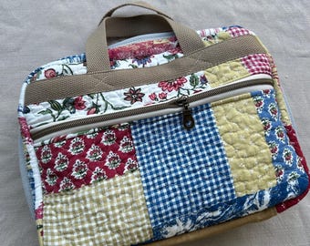 Bible Case / Zipper Bible carrying case with handles / upcycled quilt Bible bag