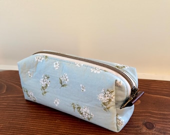 Neceser cuadrado con cremallera / Neceser de viaje hecho a mano / Neceser de maquillaje - con descuento
