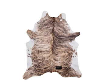 ブラウン＆ホワイト牛革ラグ – 天然皮革、素朴な装飾（25～35平方