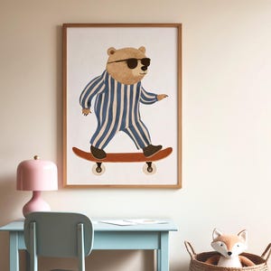 Cooler Bär Skateboard, Kinderzimmer Wandkunst, Verspieltes Kinderdekor, Tierdruck für Kinderzimmer, wunderliche druckbare Kunst, digitaler Download
