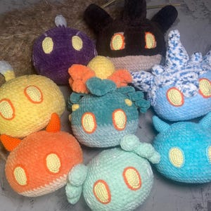 Set 8 in 1 pattern slimes. Geo, Cryo, Dendro, Electro i Electro mutant, Anemo. Pyro, Hydro slimes