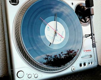 Vestax PDX-2000 Turntable Wall Clock – Unique Vinyl-Inspired Design upcycled
