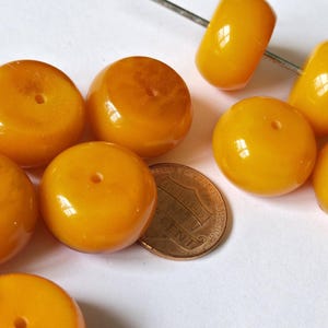 10 perles - Perles tibétaines népalaises de 19-20 mm de large en forme de disque Perles légères en résine tibétaine - BD536G