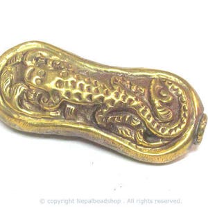 1 Bead - Large reversible Tibetan brass bead from Nepal with carved alligator lizard gecko - jewelry making supplies - BD185B
