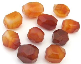 4 Beads - Faceted thick Carnelian Agate gemstone nugget beads -  GM344