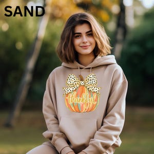 Thankful Pumpkin Sweatshirt: Fall Graphic Pullover with Gold Glitter