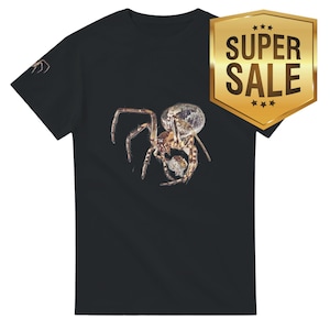 Creepy Spider Photo T-Shirt: Arachnid Lover Gift