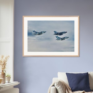 Volo commemorativo del GR4 Tornado dall'originale Fotografia di Nick Mellor, appassionati di aviazione militare, poster incorniciato