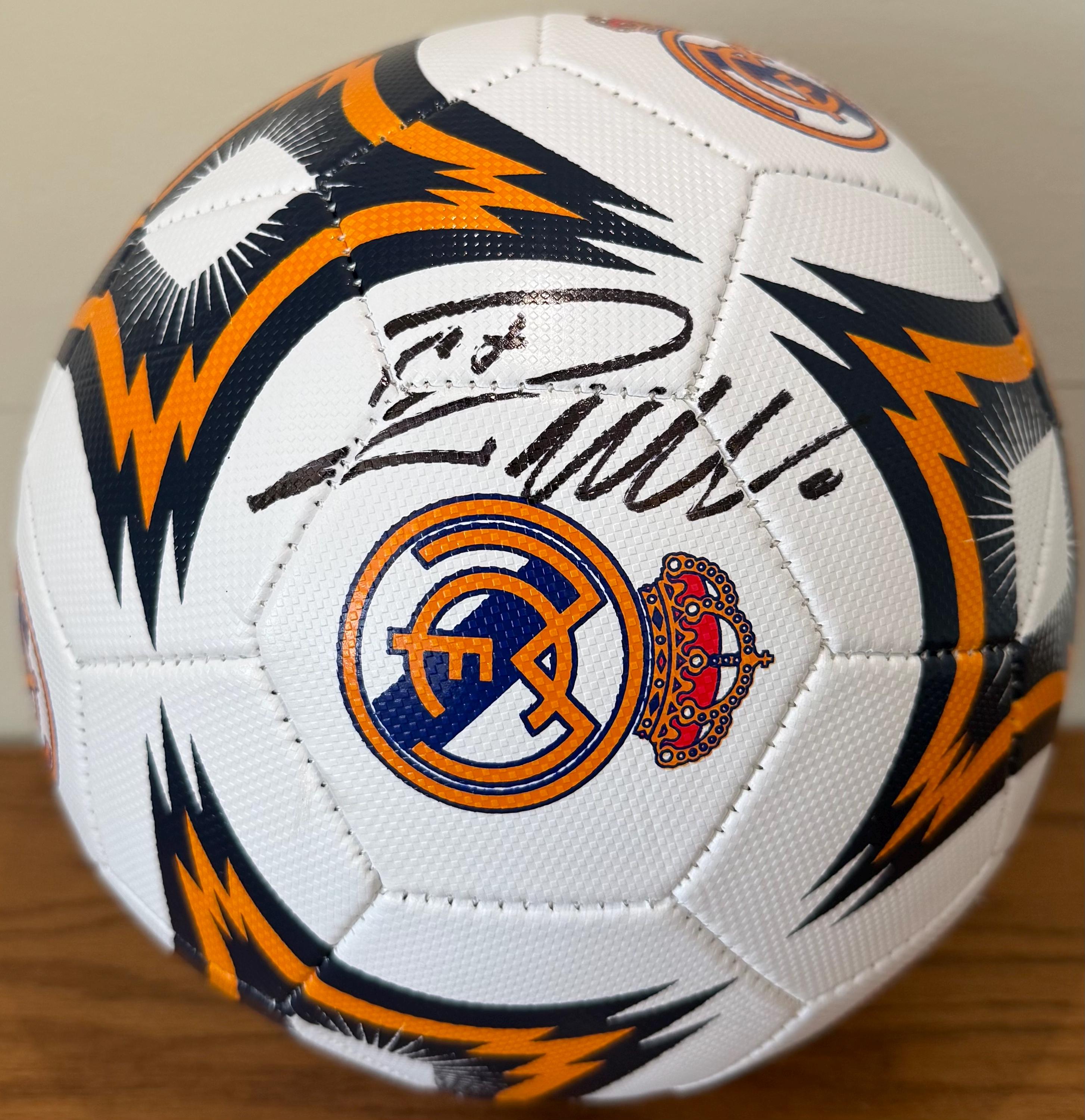 Cristiano ronaldo signed ball - Etsy 日本