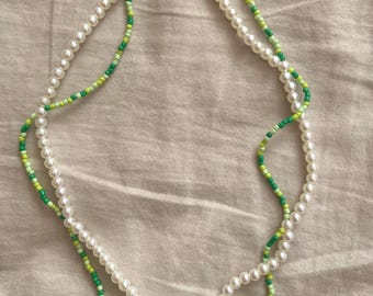Coquette necklace with pearls and green beads - handmade double necklace - Y2K style, cottagecore fairycore bijoux summer handmade gift idea