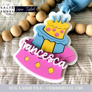 Topsy Turvy verjaardagstaart tag SVG | Digitaal SVG-bestand | Gepersonaliseerd lasergesneden ontwerp | Glowforge Ready-bestand | Feestdecoratie | Taarttopper