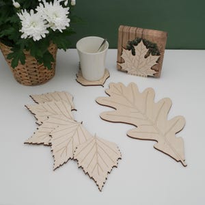 Baum Blätter Untersetzer und Serviettenhalter Set für skandinavische Tischdekoration Laser-Cut Holzbecher Untersetzer Handgemachter Furnier Untersetzer für Hot Dish