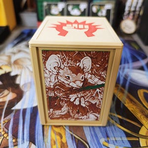 Caja de mazos Magic the Gathering MTG - Boros Mabel Mice Blumburrow