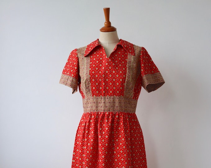 Vintage 1960s Peasant Folk Dress