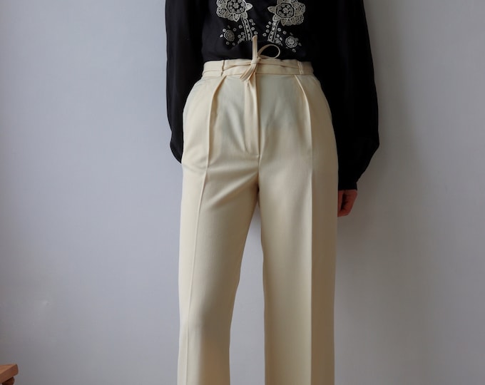 MARY QUANT | Londonpride Cream Pleated Trousers