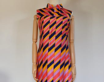 Maxikleid mit geometrischem Muster aus den 1970er Jahren
