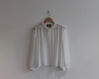 White 1970&#39;s Tie Collar Blouse