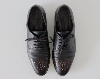 Dear Frances | Black Leather Decorative Brogues