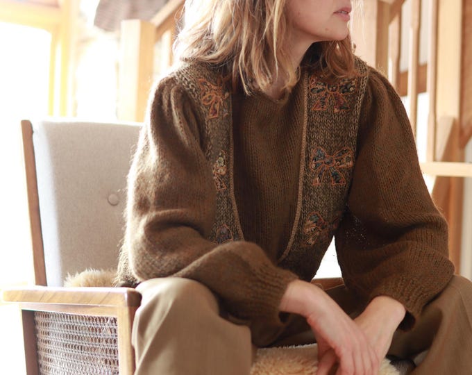 Vintage Hand Knitted Bow Embroidered Jumper