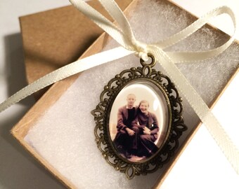 Custom Photo - Bridal Bouquet Charm - Memorial Photo - Wedding Bouquet Photo - Bouquet Photo Charm - Photo Charm Keepsake - Vintage Bouquet