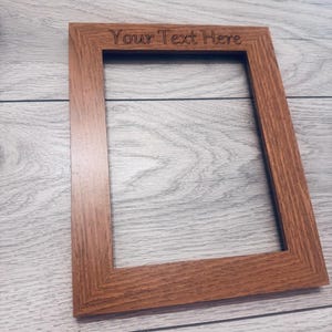 Aangepaste fotolijst, gegraveerde fotolijst cadeau, op maat gemaakte gravure Frans eiken lijst, gepersonaliseerde woondecoratie voor elke gelegenheid A3 A4 A5 afbeelding 8