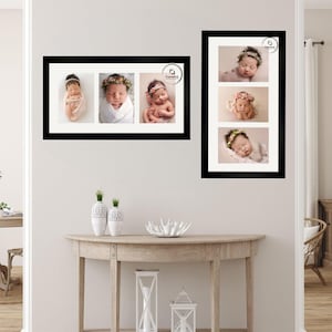 Peut inclure: Deux collages photo encadrés en noir sur un mur blanc. Un collage comporte trois photos de nouveau-nés, et l'autre en a trois. Les nouveau-nés portent des bandeaux et des couronnes de fleurs.