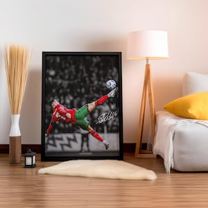 Cristiano Ronaldo Poster, Iconic Bicycle Kick, Soccer Legend Signed Football Poster,CR7, Digital Download image 4