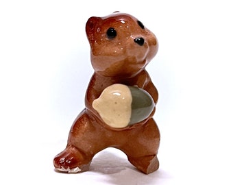 Hagen Renaker Chipmunk Mama - Holding Acorn 1950s REDUCED PRICE