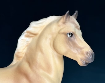 Handsome Horse Model “Thunder” Ceramic Figurine - Hagen Renaker DW Palomino Morgan Stallion - Designers Workshop 1950s