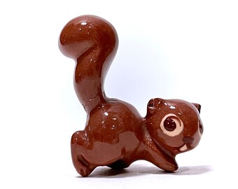 Early Mama Squirrel in brown, #5, 1949-spring 1950; HAGEN RENAKER Vintage Miniature