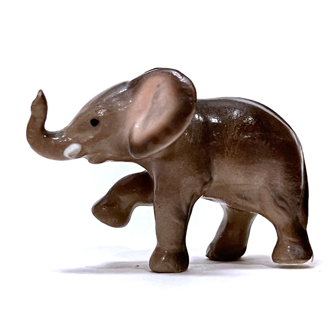 Vivid Arts Baby-Elefant-Figur – Frostbeständige Garten-Dekoration Aus Kunstharz