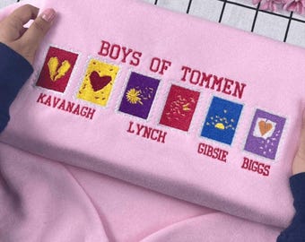 Embroidered Boys of Tommen Book Cover Sweatshirt, Vintage Tommen College Aesthetic for Book Lovers, Kavanagh 13 Shirt, Bookish Gift