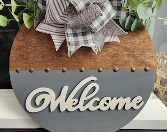 Welcome Round Wood Sign Gray