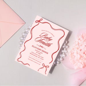 Bewerkbare babyshoweruitnodiging meisje handgetekende uitnodiging rood roze strik schattig zwangerschapsfeestje illustratie uitnodigen handgeschreven babybrunch