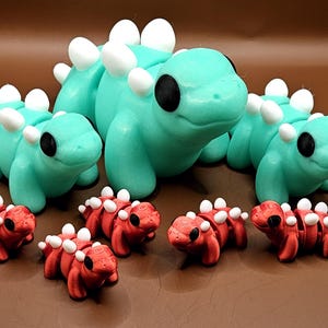 3D Printed Stegosaurus Fidget Toy: Articulated Dinosaur, Custom Colors
