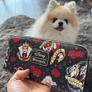 Loungefly Disney Vilãs Femininas e Rosas Rainha Má Malévola Cruella Carteira