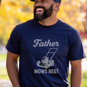 面白い父の日のシャツ、お父さんが最高の芝刈りをするTシャツ、お父さんへのプレゼント、お父さんへのプレゼントのアイデア、お父さんのための芝生の手入れシャツ、お父さんへの誕生日プレゼント、夫へのプレゼント