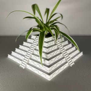Chichen Itza Pyramid Planter