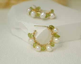 Orecchini a cerchio con perle intrecciate a mano: orecchini a cerchio Boho con perline dorate e cristalli