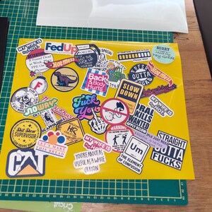 Stoer en stijlvol: stickerpakket blauwe kraag voor veiligheidshelmen - veerkrachtige vinylstickers - ideaal cadeau voor hem
