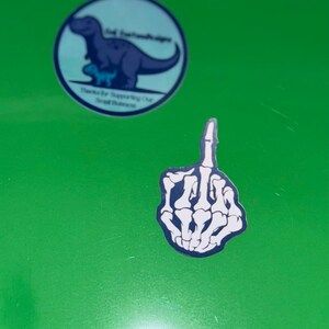 Grappige veiligheidshelm sticker voor de handelaar blauwe kraag humor waterdicht UV-bestendig duurzaam vinyl sticker schedel F U