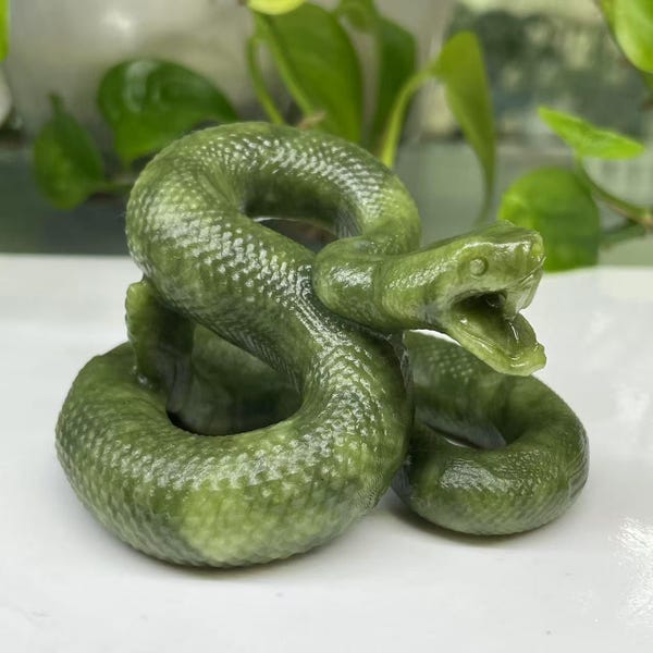 Serpente de cristal de jade verde esculpida à mão, decoração de mesa (7,6 cm)