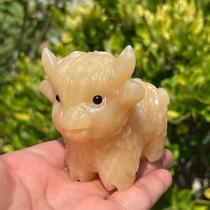 3&quot; Natural Yellow calcite quartz Crystal , hand-carved Highland Cow, home decor, gemstone, Holiday gift,birthday gift,Reiki healing crystal