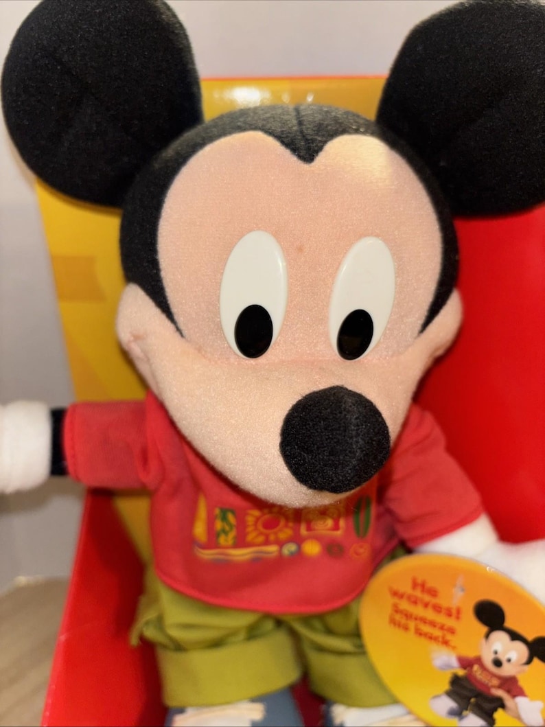 Vintage Y2K Disney Mickey Mouse Wavin' Mickey Plush Fisher-Price 2000 NEW image 4