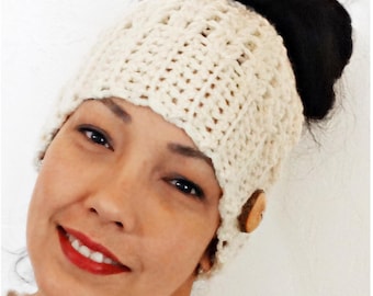 Messy Bun Beanie, Crochet Messy Bun Beanie, Top Knot Beanie, Bun Hat, Crochet Bun Hat, Ponytail Beanie, Ponytail Hat, Messy Bun hat, CREAM