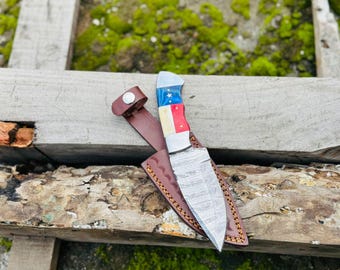 Damascus Steel Hunting Knife | Texas Flag Handle | Full Tang Blade with Leather Sheath