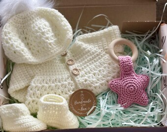 Handmade baby gift set, crochet baby gift set, rattle gift set, crochet rattle, amigurumi rattle, crochet baby clothes, handmade set